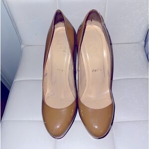 Christian Louboutin Light Brown/Nude 5 Inch Patent Leather Heel Size 9.5